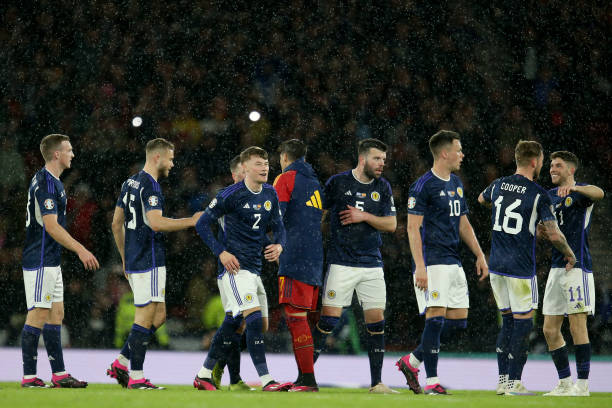 濒临下课的 濒临下课的